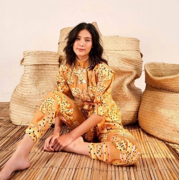 NWT FARM Rio Caramel Raining Bananas Puff Sleeve Jumper - Picture 2 of 6